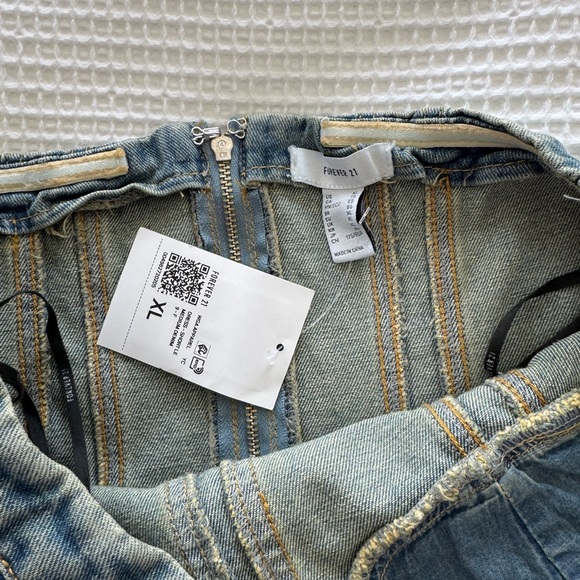 Stylish Denim Mini Dress - Picture 3 of 3